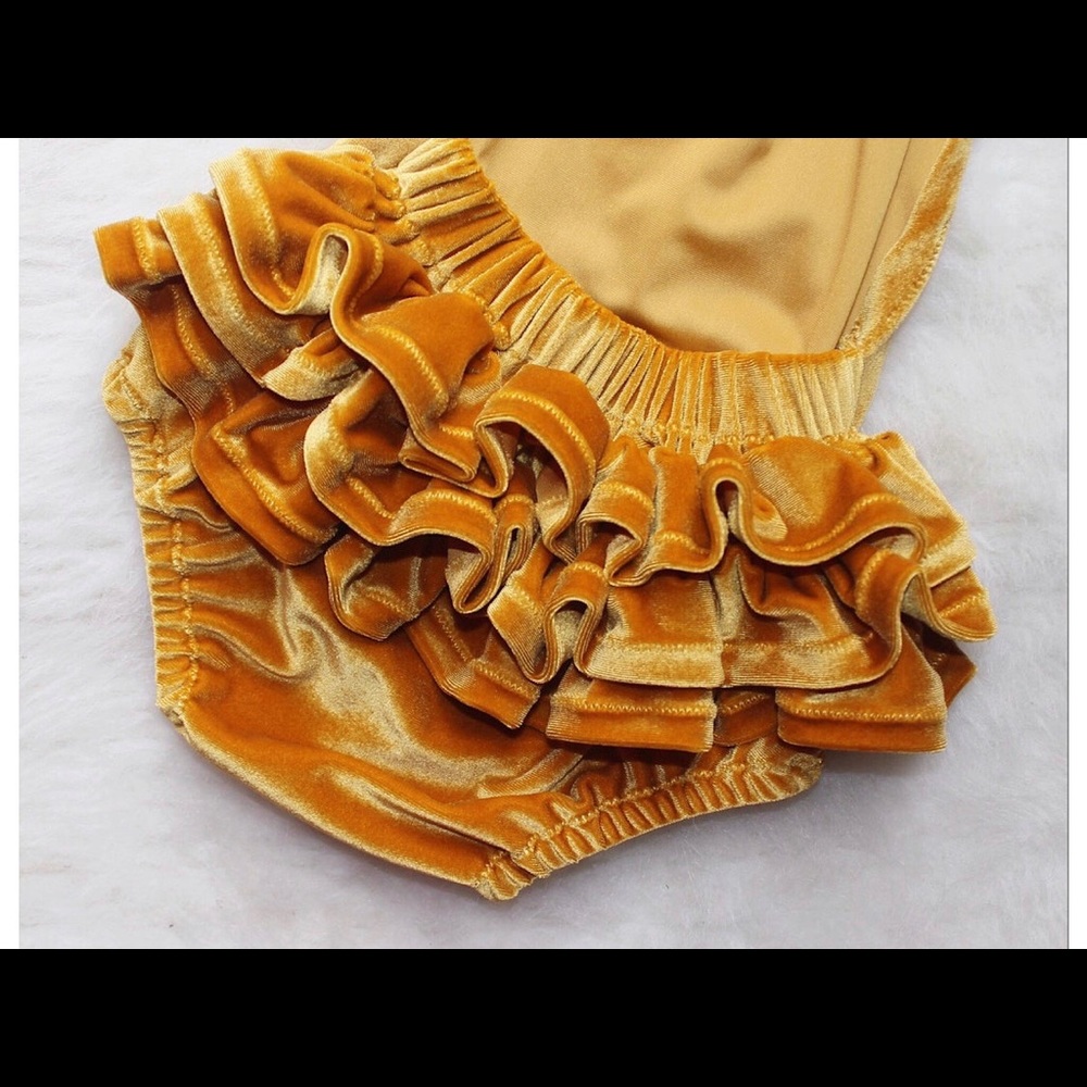 Velvet ruffle bottom romper & headband.  6-12 m.